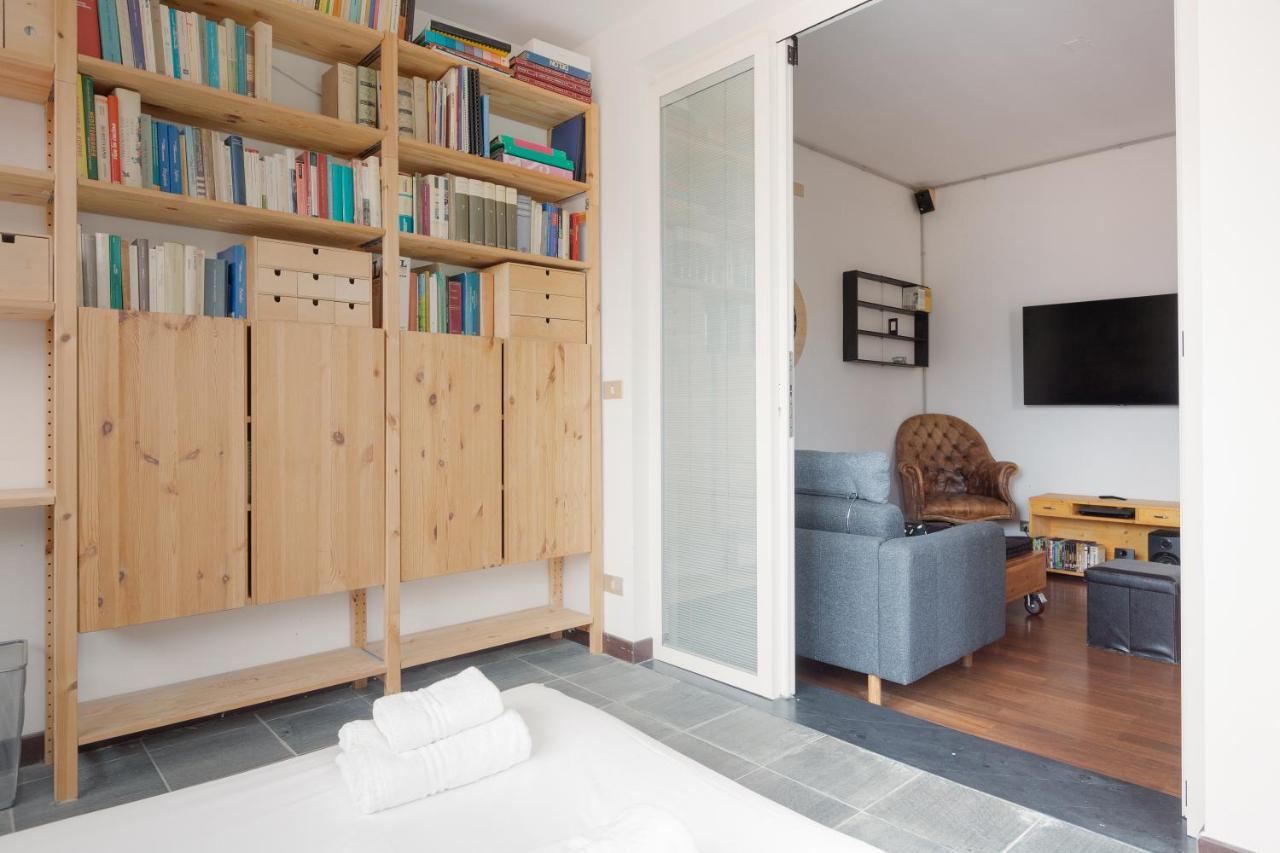 With Huge Terrace- Calvairate District Apartment